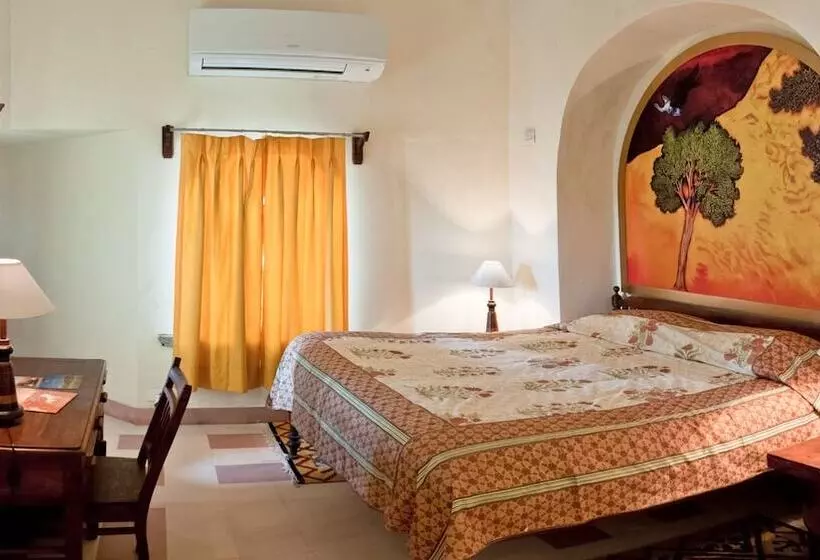 Hotelli Neemrana S Tijara Fort Palace