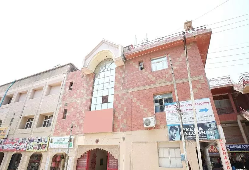 Hotelli Oyo 15710  Vikrant