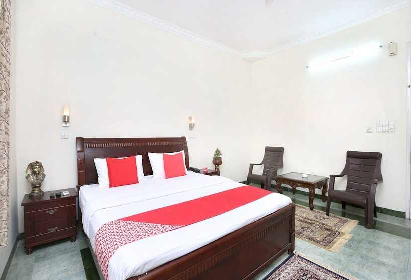 Hotel Oyo 15710  Vikrant