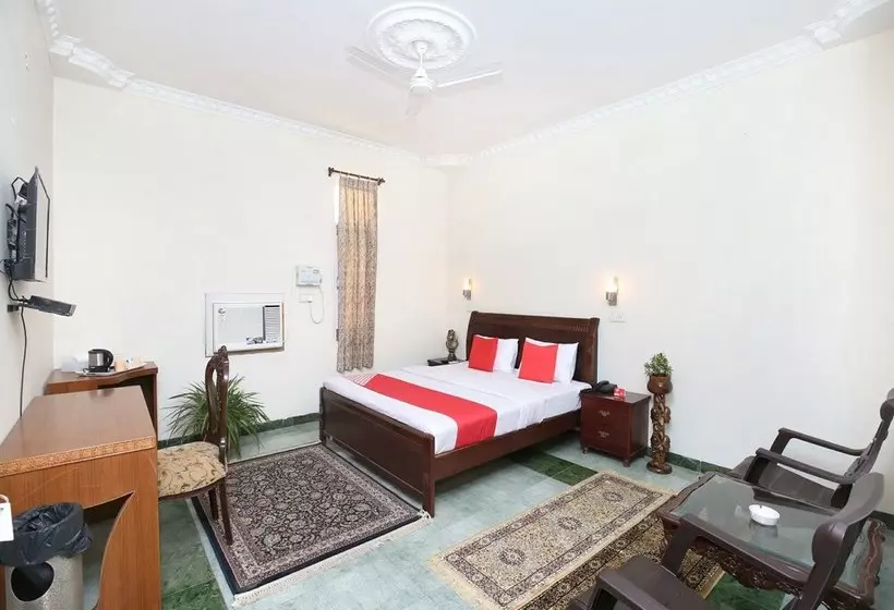 Hotelli Oyo 15710  Vikrant