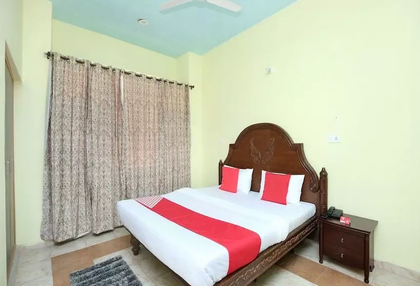 Hotelli Oyo 15710  Vikrant