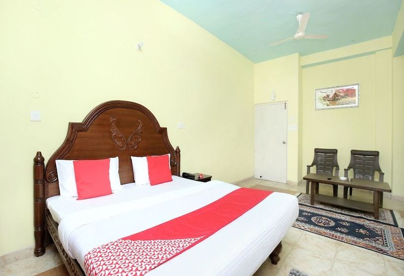 Hotel Oyo 15710  Vikrant