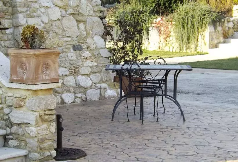 Maaseutuhotelli Residenza Degli Oleandri