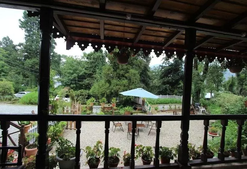 Hotelli Swiss Cottage