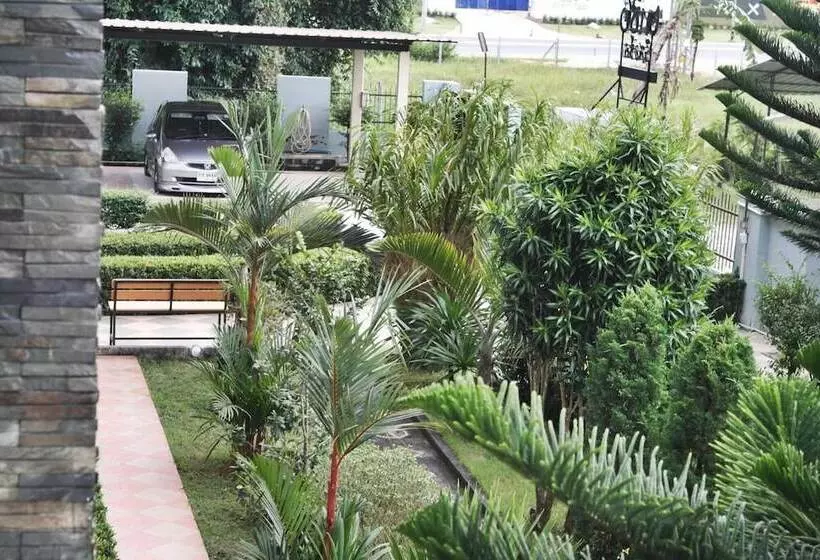 Hotelli Tachang Airport