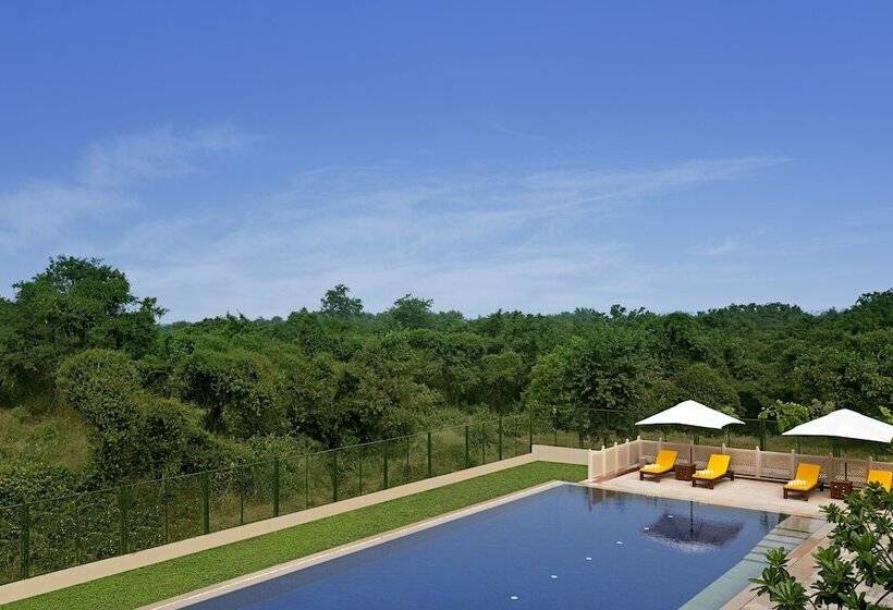 هتل The Oberoi Sukhvilas Spa Resort, New Chandigarh