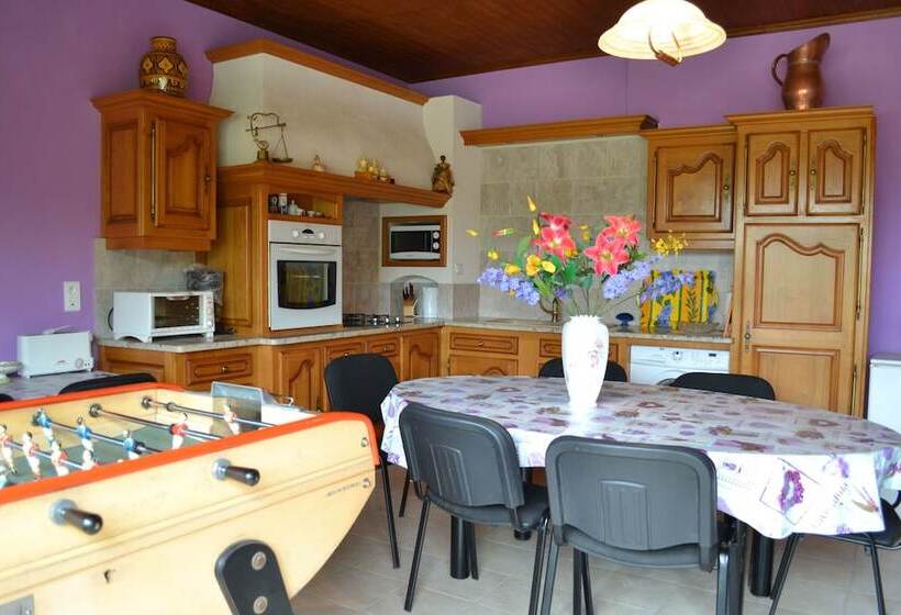 פנסיון Aux Orangers