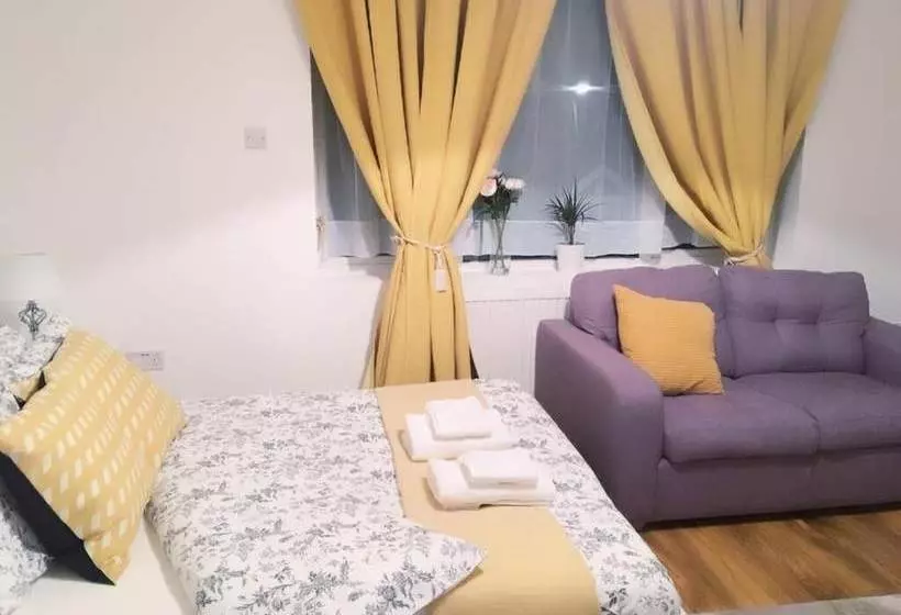 Majatalo Charimore Rooms