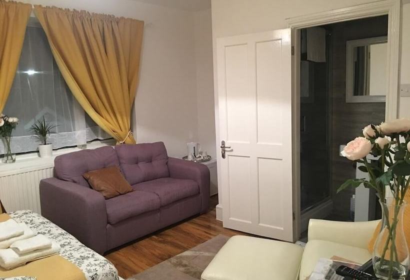 膳宿费 Charimore Rooms