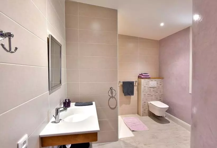 Majatalo Domaine D' Arcalis