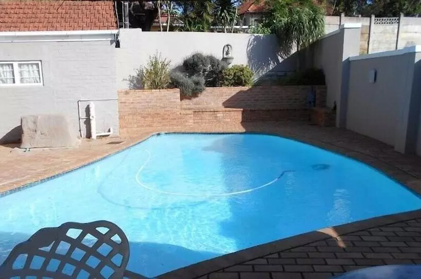 Majatalo Hamelin Guest House