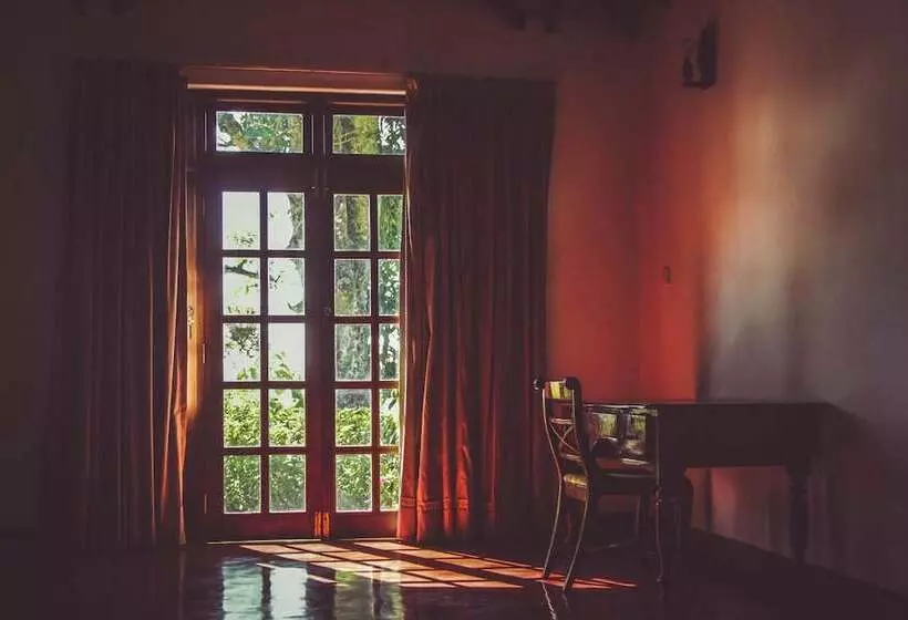 Majatalo Hatale Mini Worlds End Bungalow