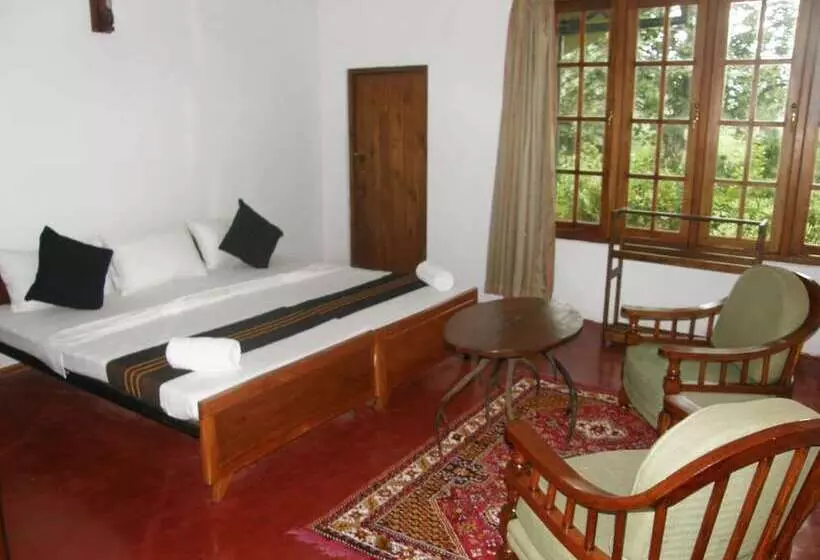 Majatalo Hatale Mini Worlds End Bungalow