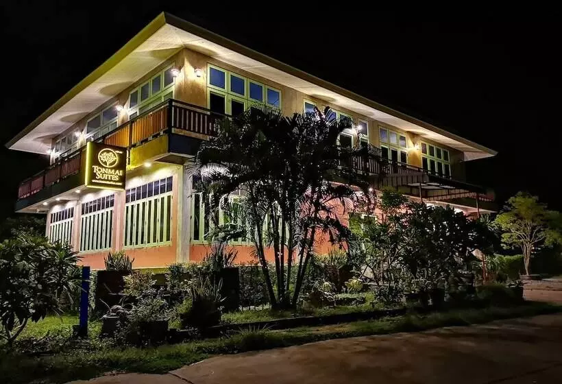 Majatalo Tonmai Suites