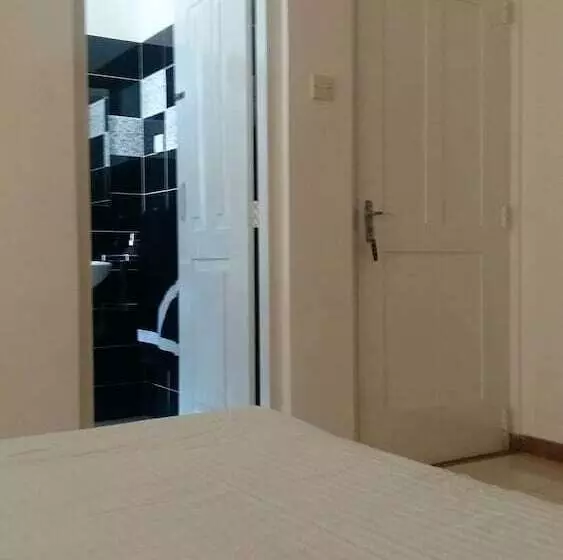 ペンション White House