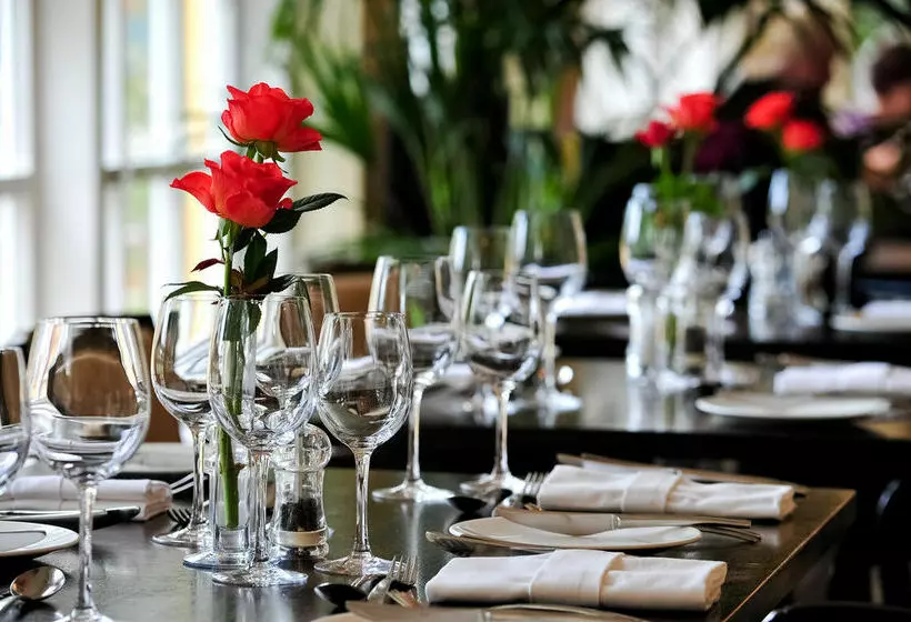 Athenaeum House Hotel