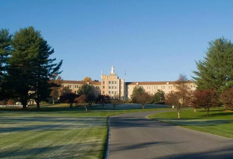 Bolger Hotel And Conference Center