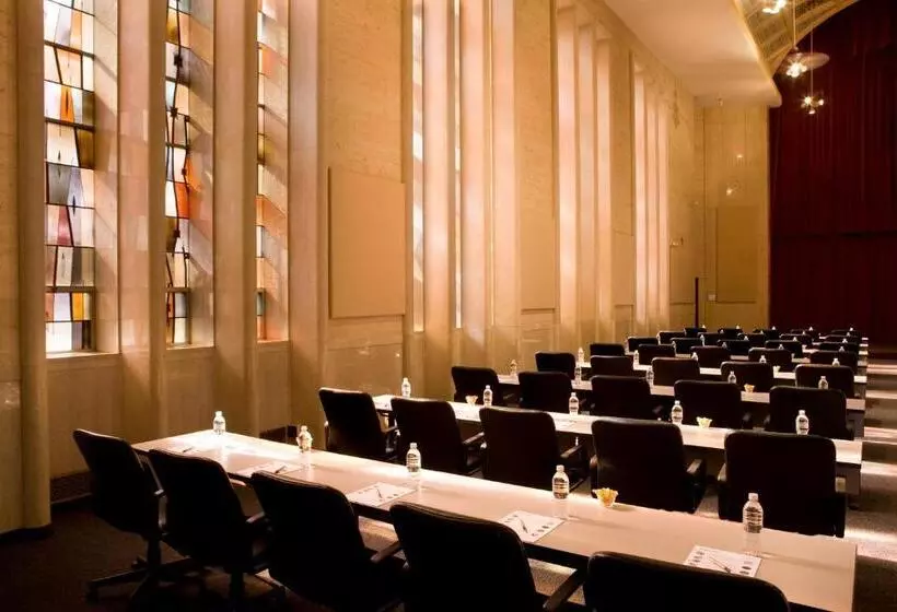 Bolger Hotel And Conference Center