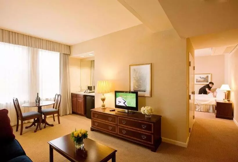 Bolger Hotel And Conference Center