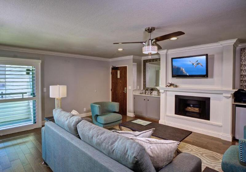 Отель 456 Embarcadero Inn & Suites