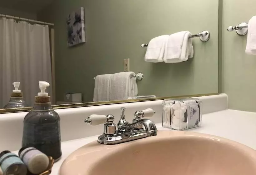 ホテル Beech Tree Inn And Cottage