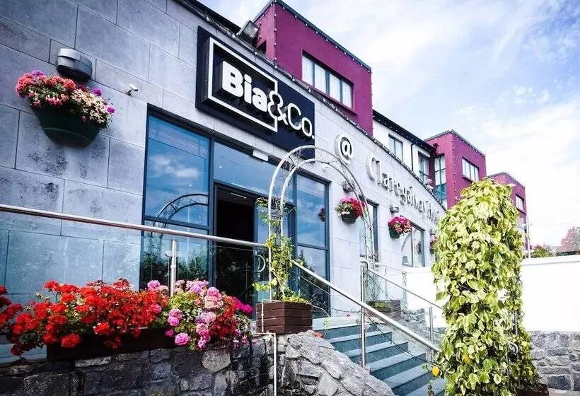 호텔 Claregalway