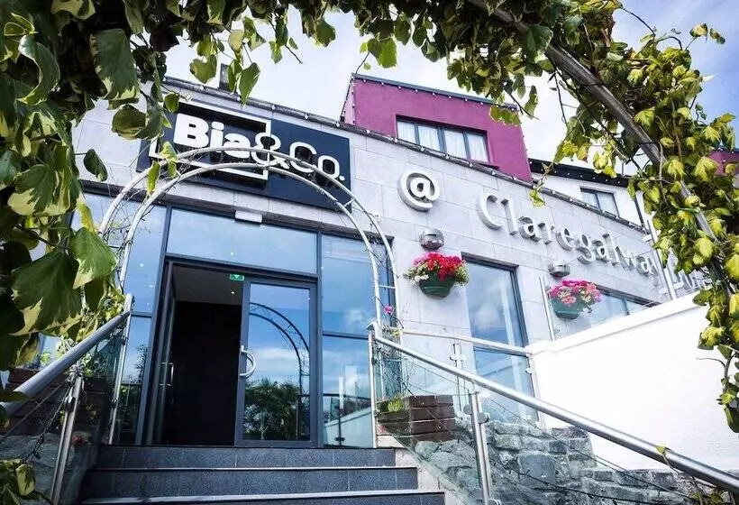 호텔 Claregalway