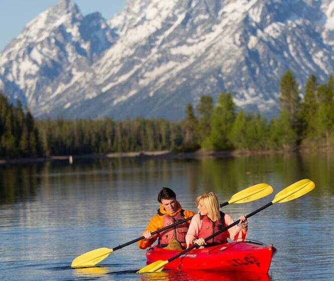 فندق Colter Bay Village