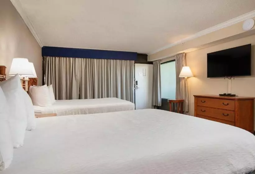 هتل Grande Shores Ocean Resort