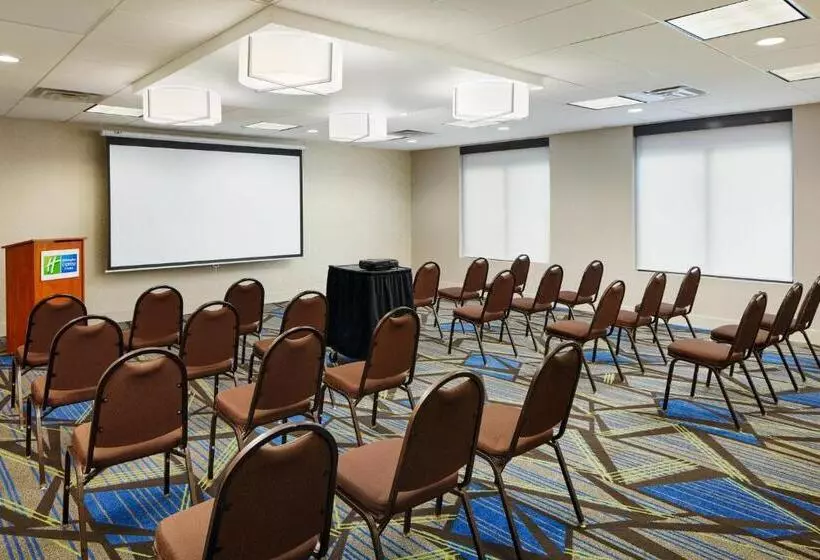ホテル Holiday Inn Express & Suites Jacksonville South East   Medical Center Area, An Ihg