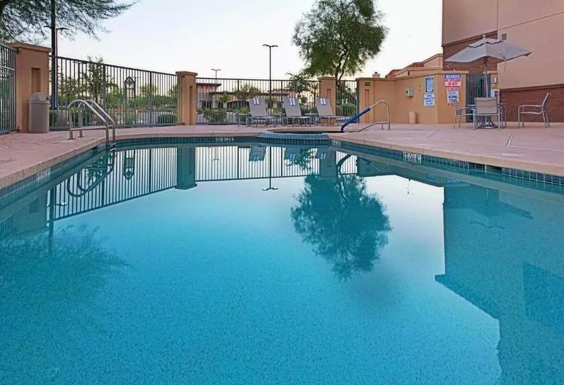 בית מלון כפרי Holiday Inn & Suites Goodyear   West Phoenix Area, An Ihg