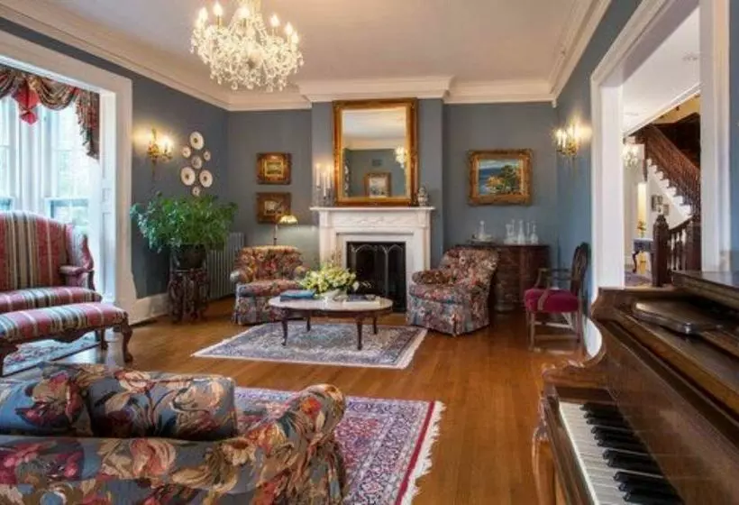 ホテル La Farge Perry House