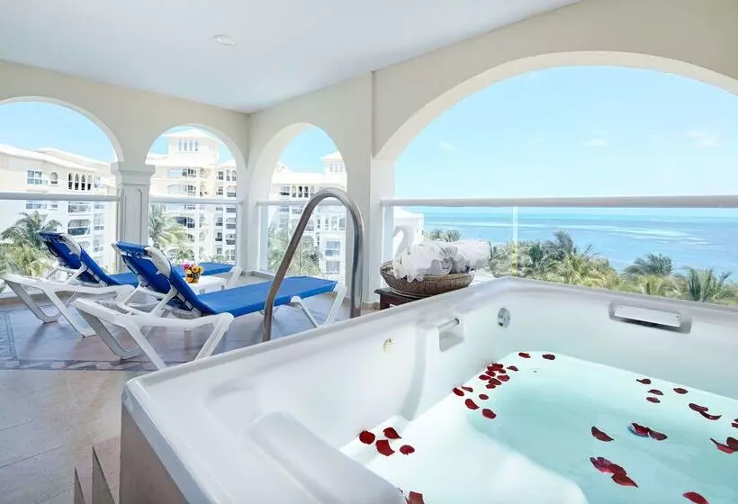 Otel Occidental Costa Cancun All Inclusive