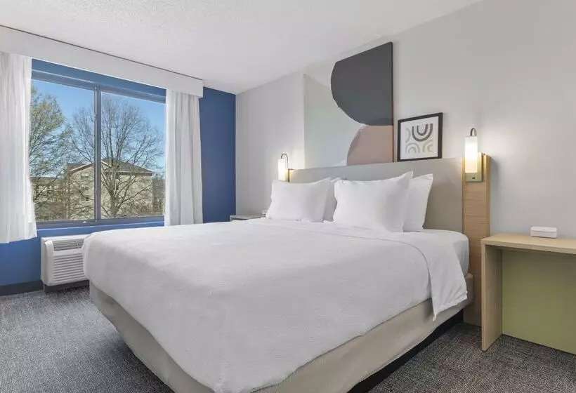 Hotel Spark By Hilton Greensboro