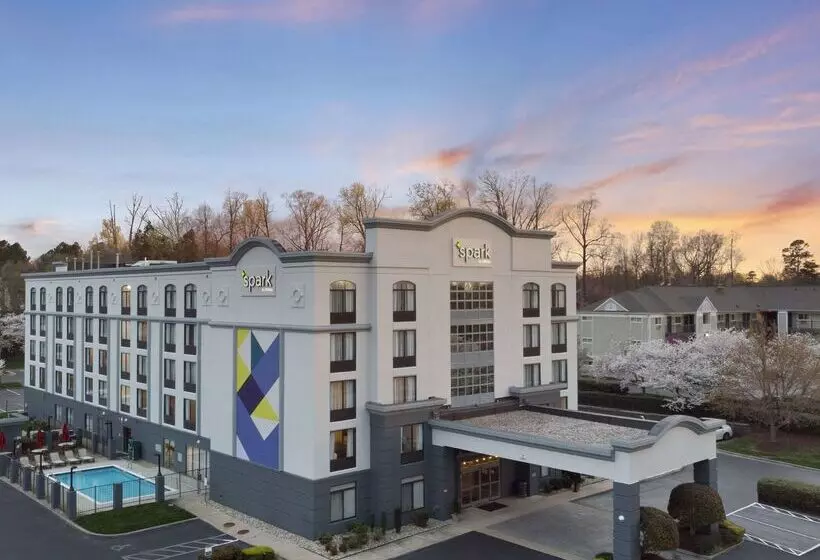 Hotel Spark By Hilton Greensboro