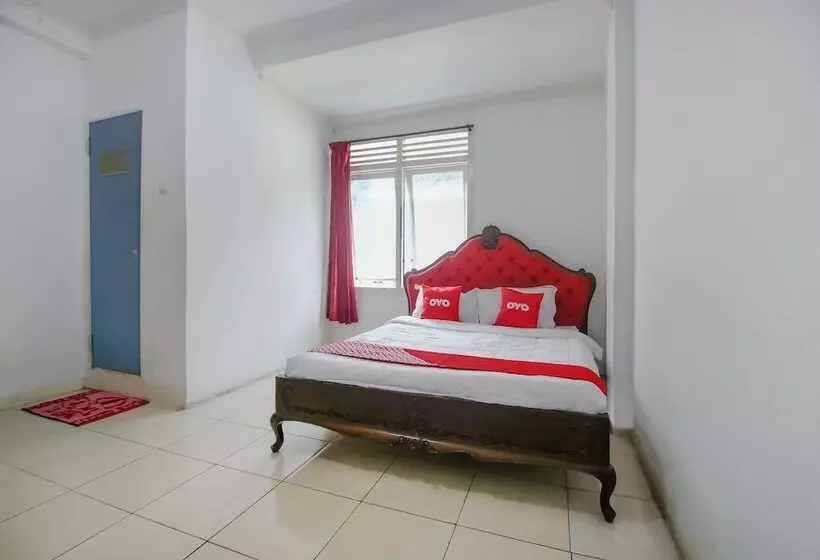 ホテル Oyo 3242 Penginapan Saa Ada Syariah