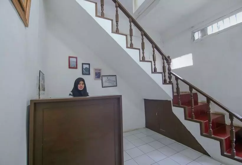 ホテル Oyo 3242 Penginapan Saa Ada Syariah