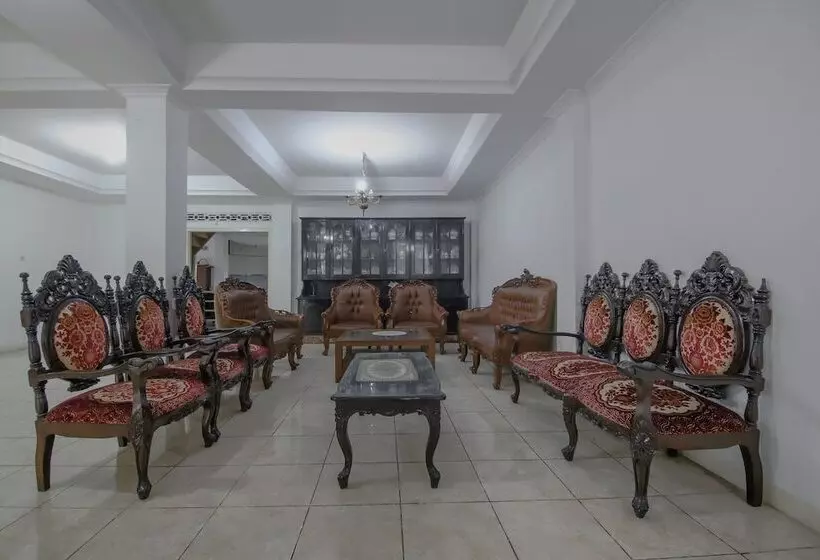 ホテル Oyo 3242 Penginapan Saa Ada Syariah