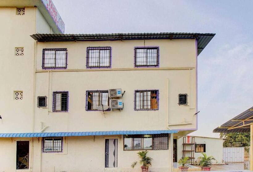 فندق Oyo 67538 Tare Farms