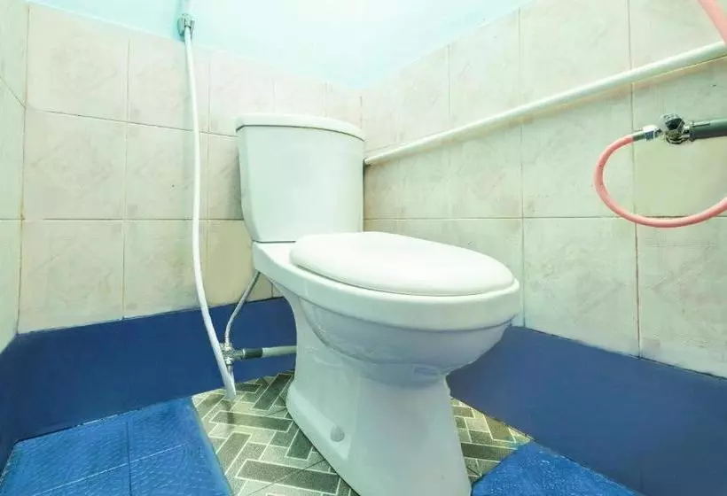 Hotel Spot On 2384 Pondok Nabil