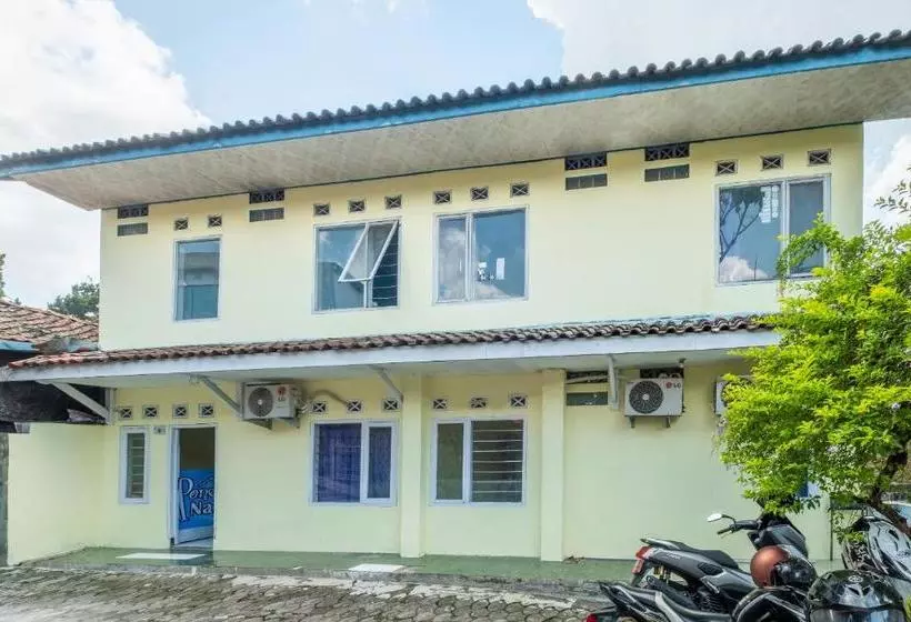 Hotel Spot On 2384 Pondok Nabil