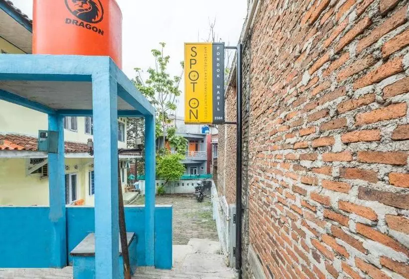 Hotel Spot On 2384 Pondok Nabil