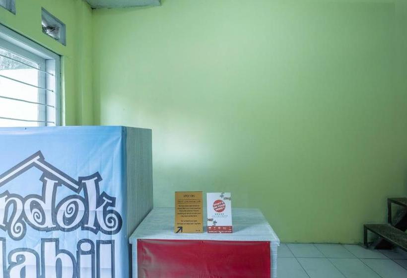 בית מלון כפרי Spot On 2384 Pondok Nabil