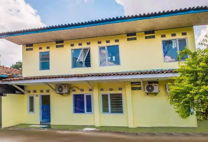 Hotel Spot On 2384 Pondok Nabil