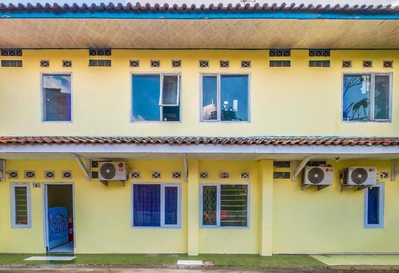 בית מלון כפרי Spot On 2384 Pondok Nabil