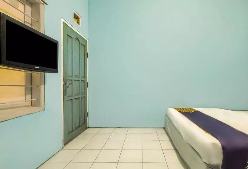 Hotel Spot On 2384 Pondok Nabil