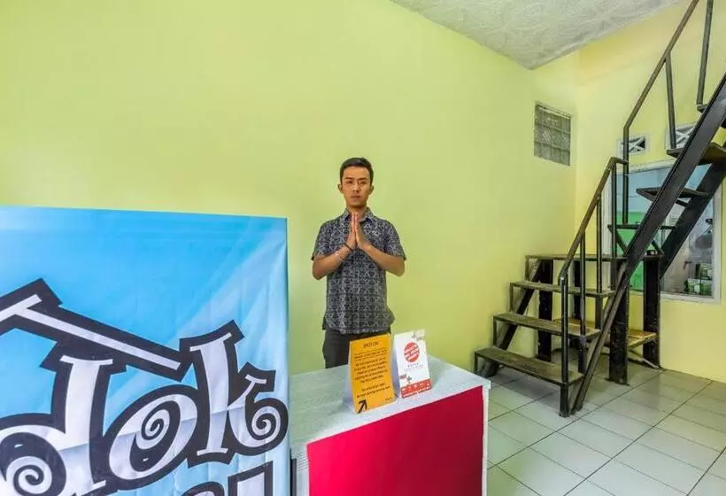 Hotel Spot On 2384 Pondok Nabil