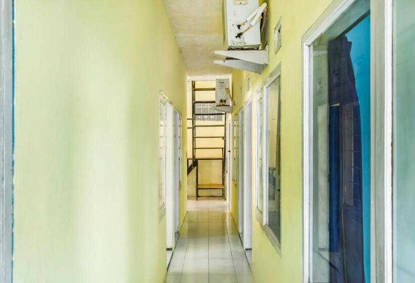 בית מלון כפרי Spot On 2384 Pondok Nabil