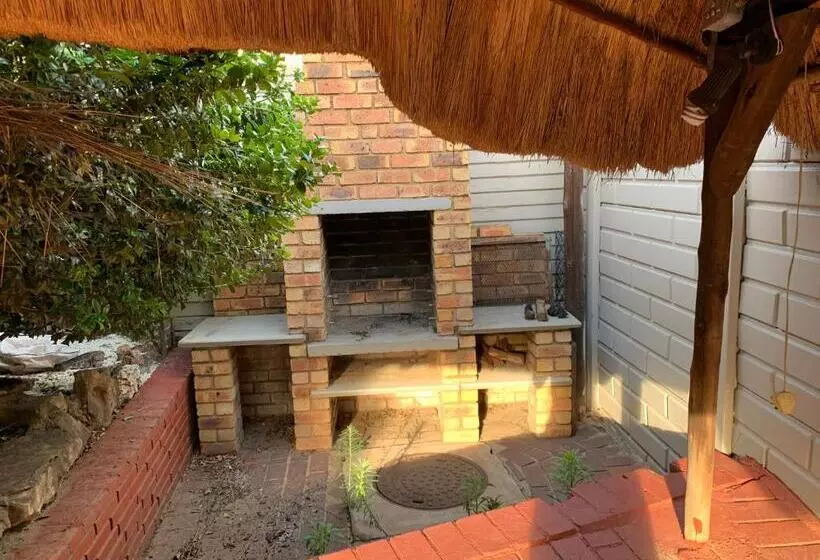 Pension Brackendowns Guest Star