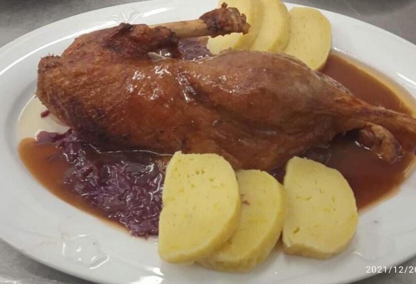 پانسیون Malá Svatá Hora   Penzion & Restaurace